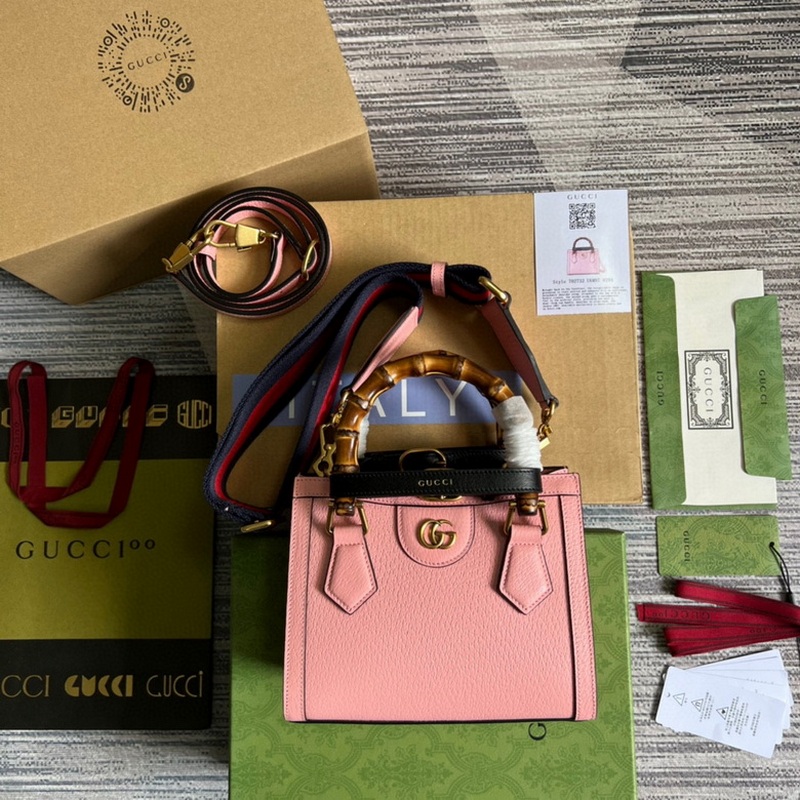 Gucci Handbags 427